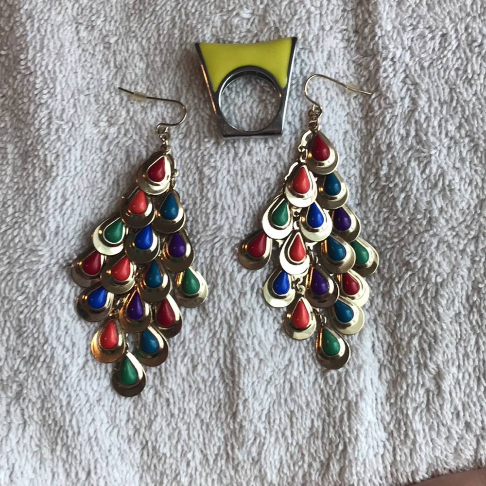 Colorful Peacock Dangling Earrings w/ Ring